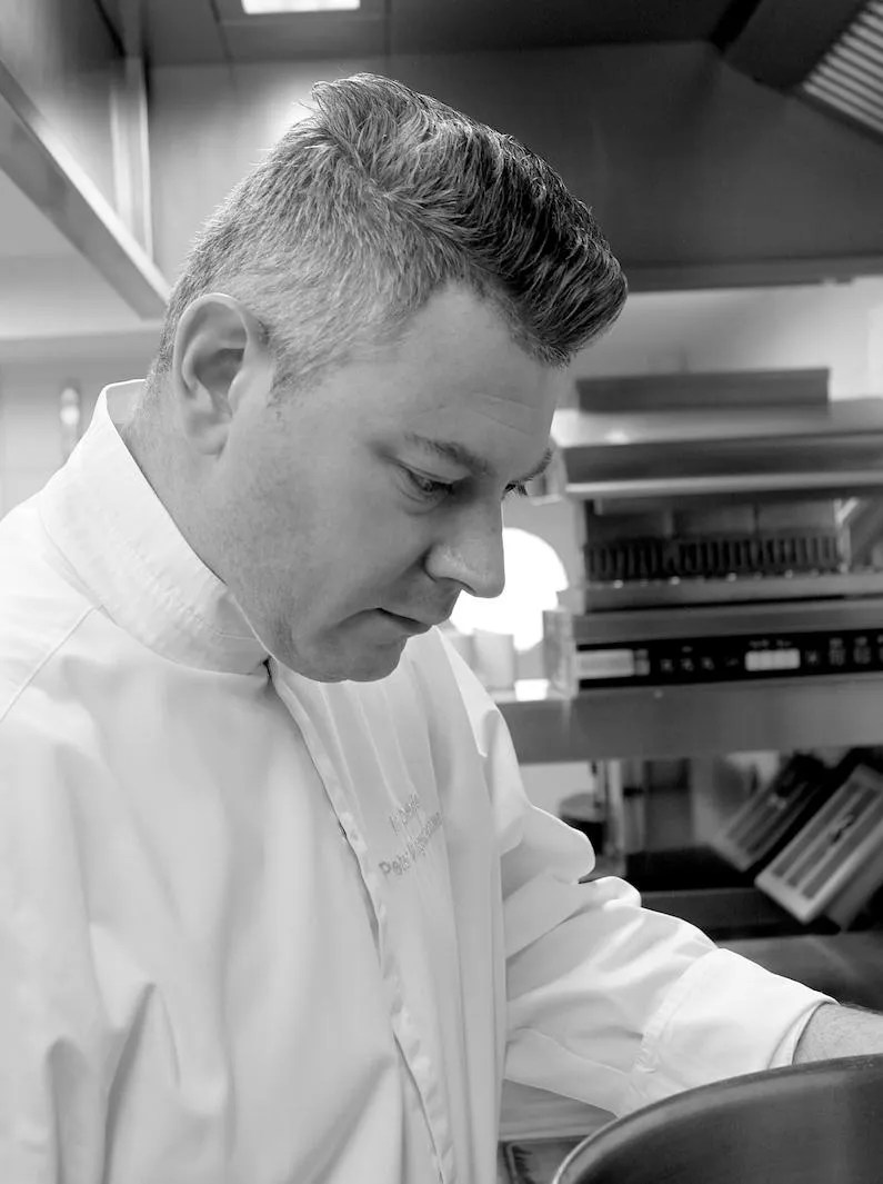 Chef Peter Vangenechten in de keuken